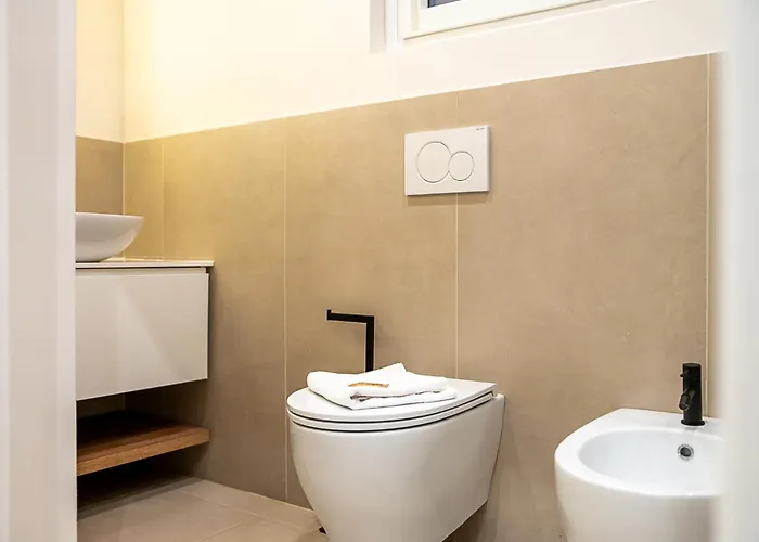 Piazza Vittorio Veneto - Rosine Luxury - Grandmaison