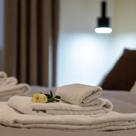 Piazza Vittorio Veneto - Rosine Luxury - Grandmaison *
